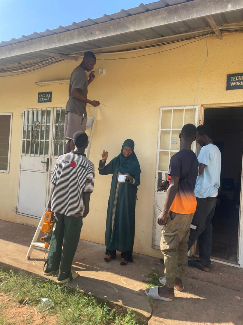 Students learning technology at GTMI